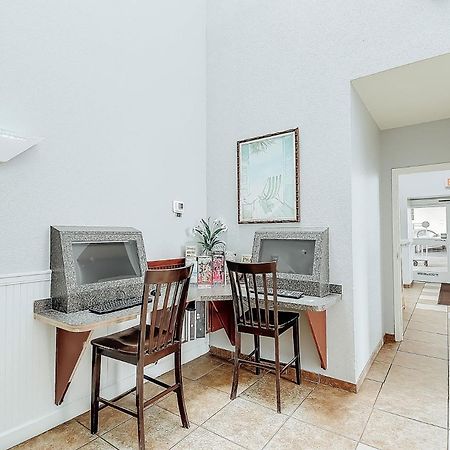 Ocean Front Comfy Condo W/Kitchen, Sleeps 4, Snowbird Paradise Myrtle Beach Eksteriør billede