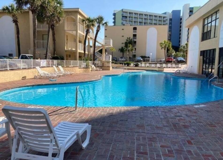 Ocean Front Comfy Condo W/Kitchen, Sleeps 4, Snowbird Paradise Myrtle Beach Eksteriør billede